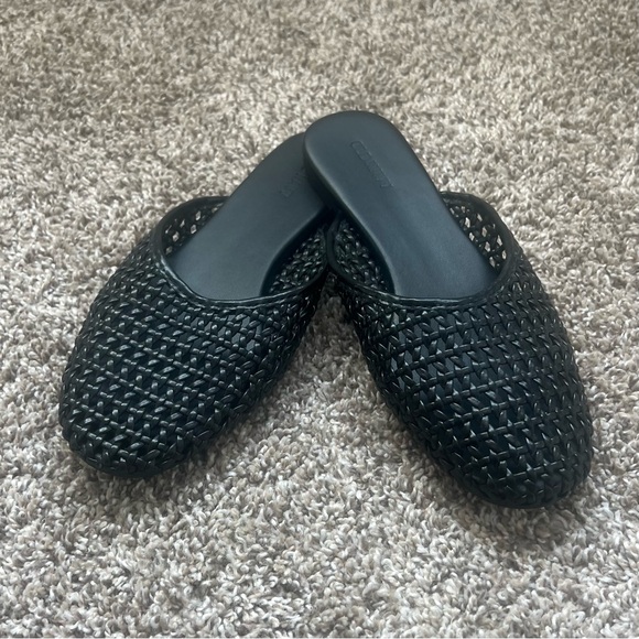 Old Navy Black Woven Mules - Picture 1 of 4